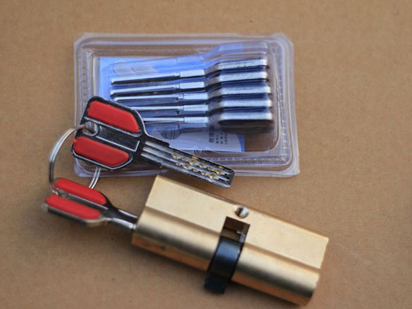 长岭24小时上门开锁公司